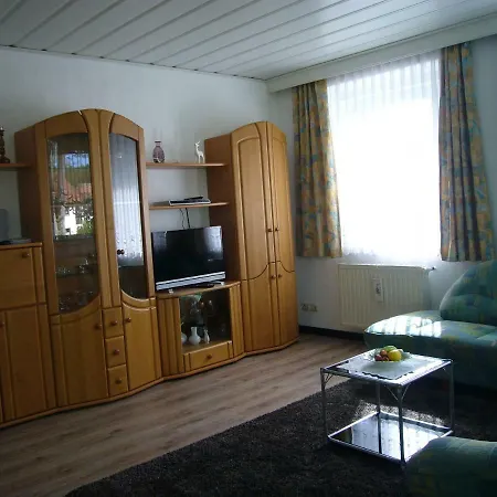 Im Alten Schulhaus - Keine Monteure * Plech